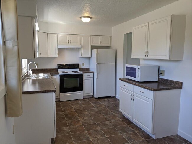 Foto del edificio - 12905 Pilgrim Ln N