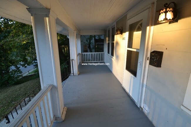 Building Photo - Great 3 bedroom college hill house