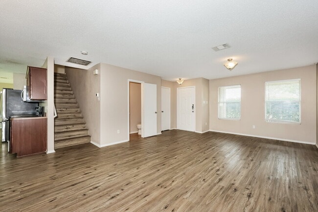 Building Photo - 317 Blairwood Dr