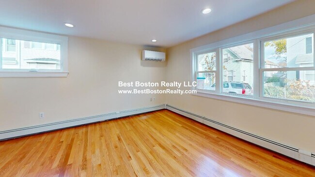 Building Photo - 14 Fulton St