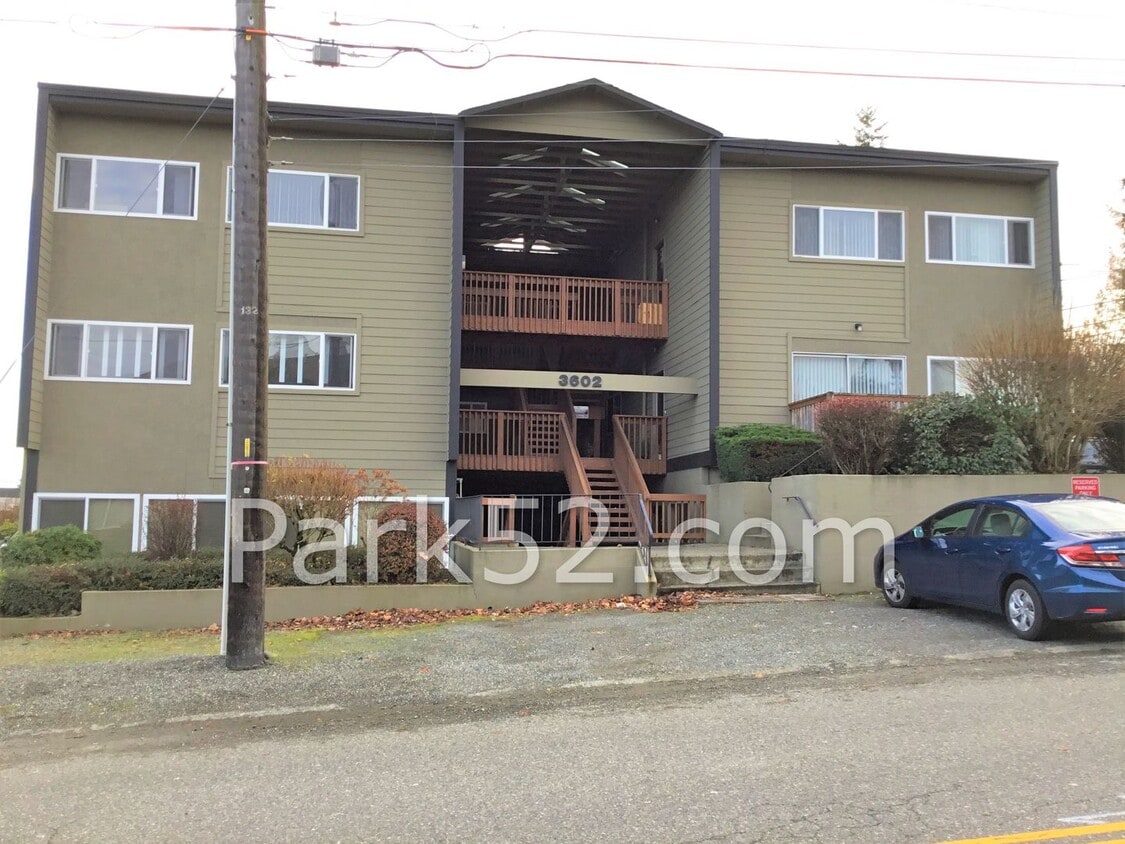 Primary Photo - 3602 S 15th St