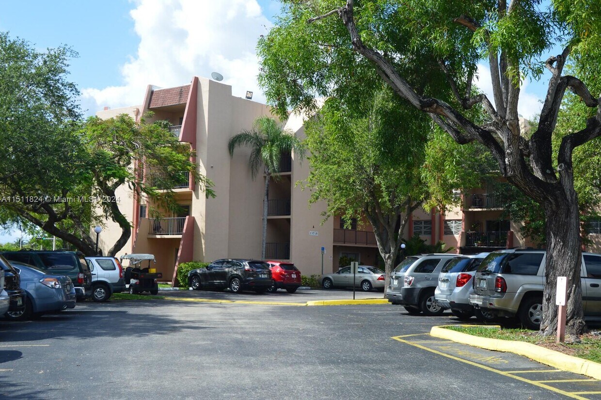 13715 Kendale Lakes Cir Unit A202, Miami, FL 33183 Condo for Rent in