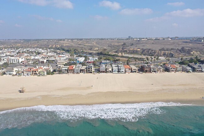 Foto del edificio - Beachfront furnished 9 month winter lease!