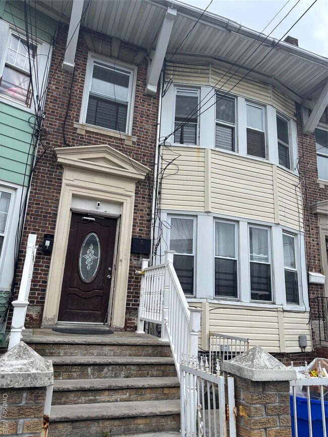 Foto del edificio - 10-59 McBride St