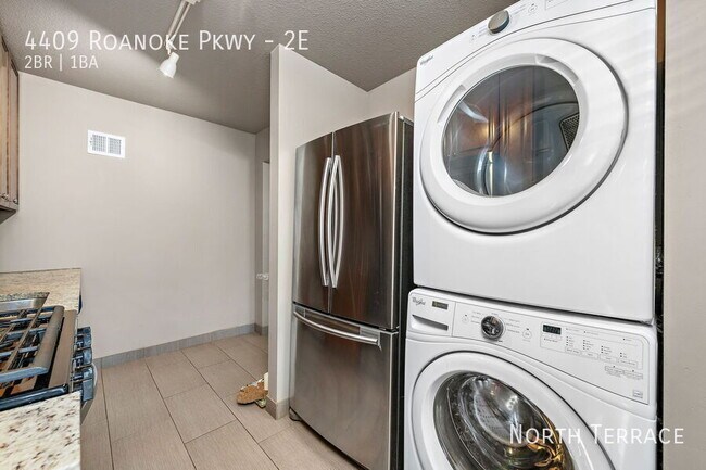 Foto del edificio - 4409 Roanoke Pkwy
