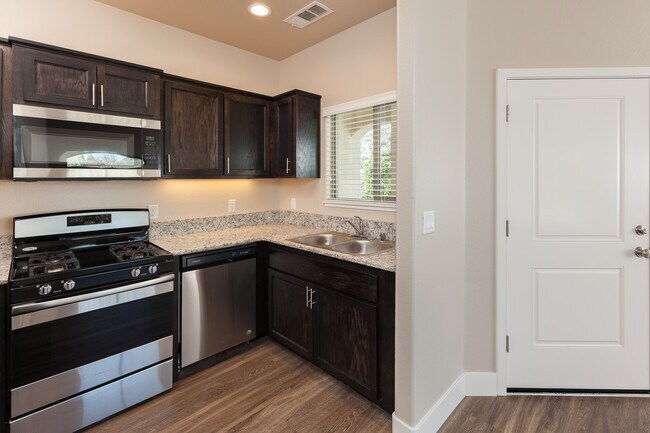 Kitchen - The Domicile @ West Sacramento