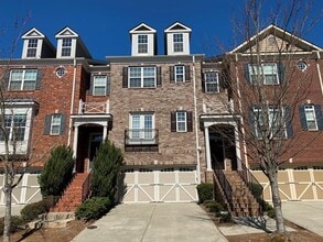 Building Photo - 3872 Fairhill Point