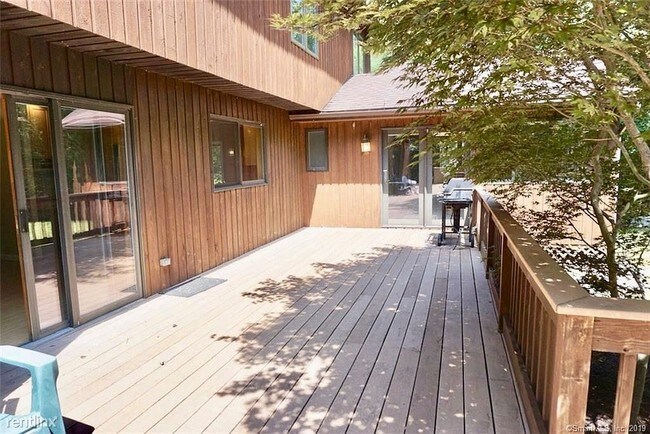 Foto del edificio - 4 br, 3.5 bath House - 421 Riley Mountain Rd