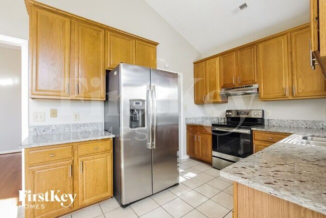 Foto del edificio - 3105 Denhem Ct