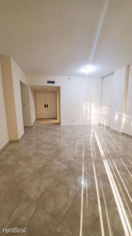 Foto del edificio - 123 NE 125th St