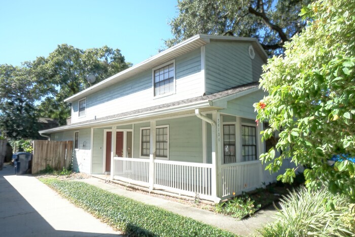 Foto principal - 2-Bed, 1.5-Bath, South Tampa Condo