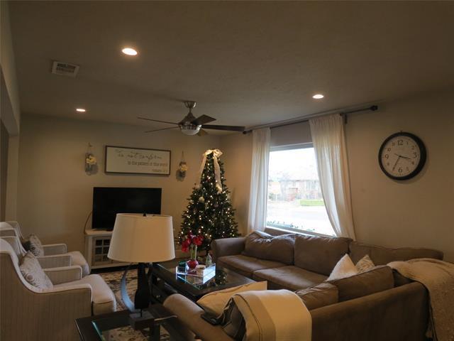 Foto del edificio - 11425 Lochwood Blvd