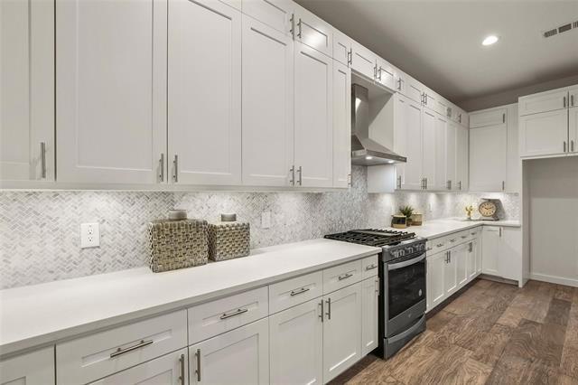 Foto del edificio - 933 W Eighth St