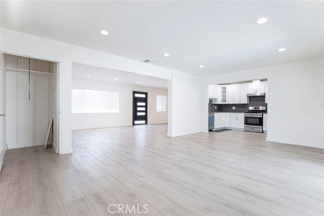 Foto del edificio - 14565 Runnymede St