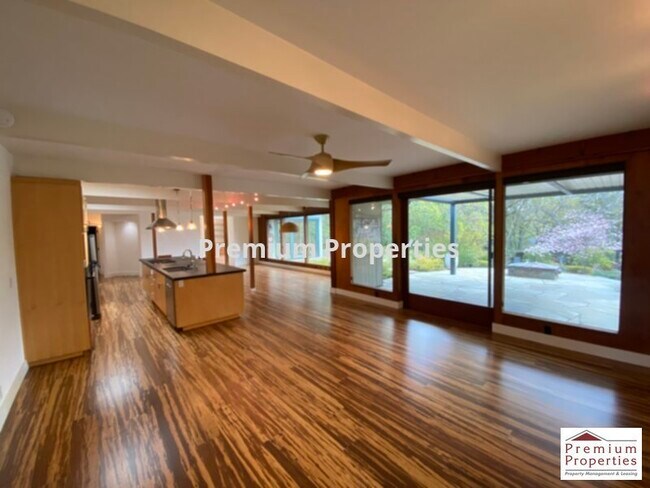 Building Photo - 61 Watkins Ln