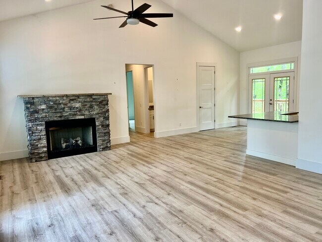 Building Photo - 5109 Greenville Hwy