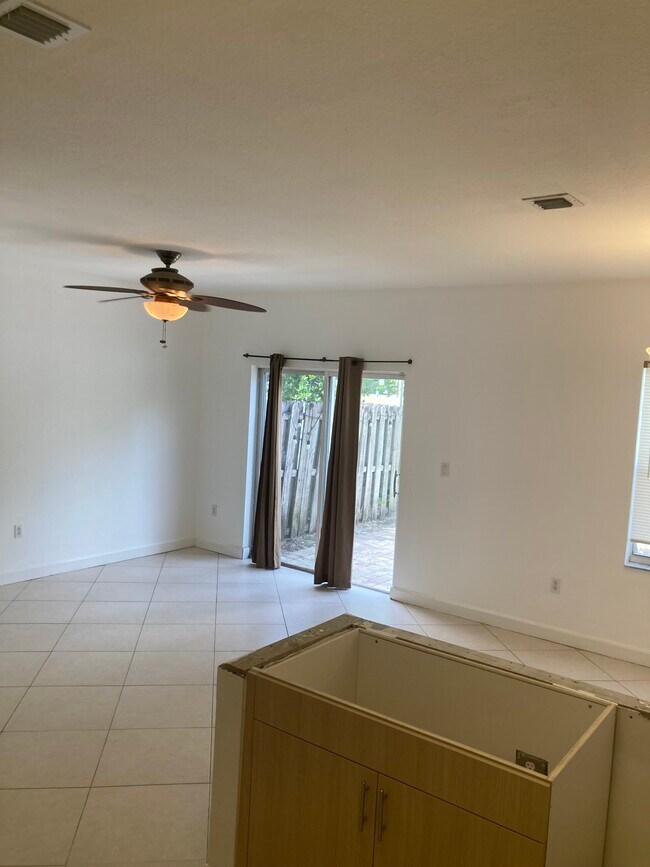 Foto del edificio - 9279 SW 219th St