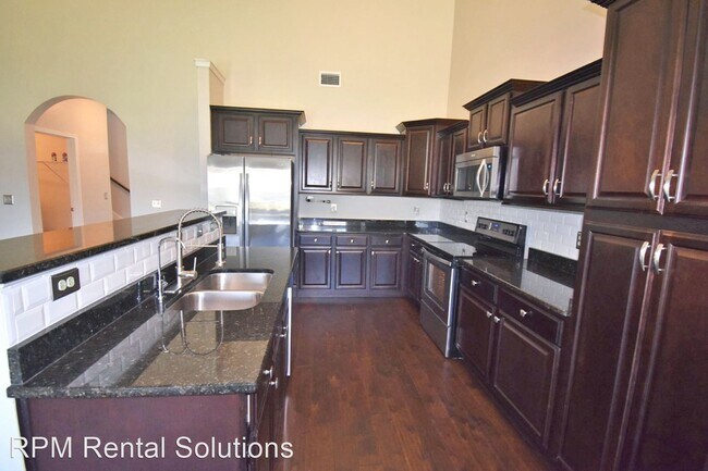 Building Photo - 4 br, 3 bath House - 2220 Burnside Drive