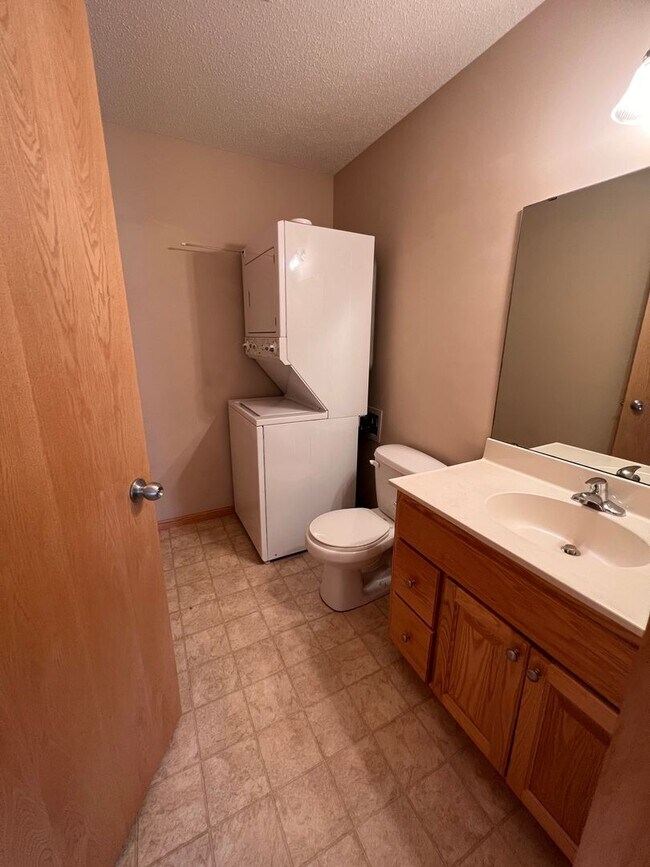 Foto del edificio - 2 Bedroom, 1.5 Bath Town Home