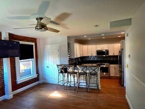 Building Photo - 44 Union St