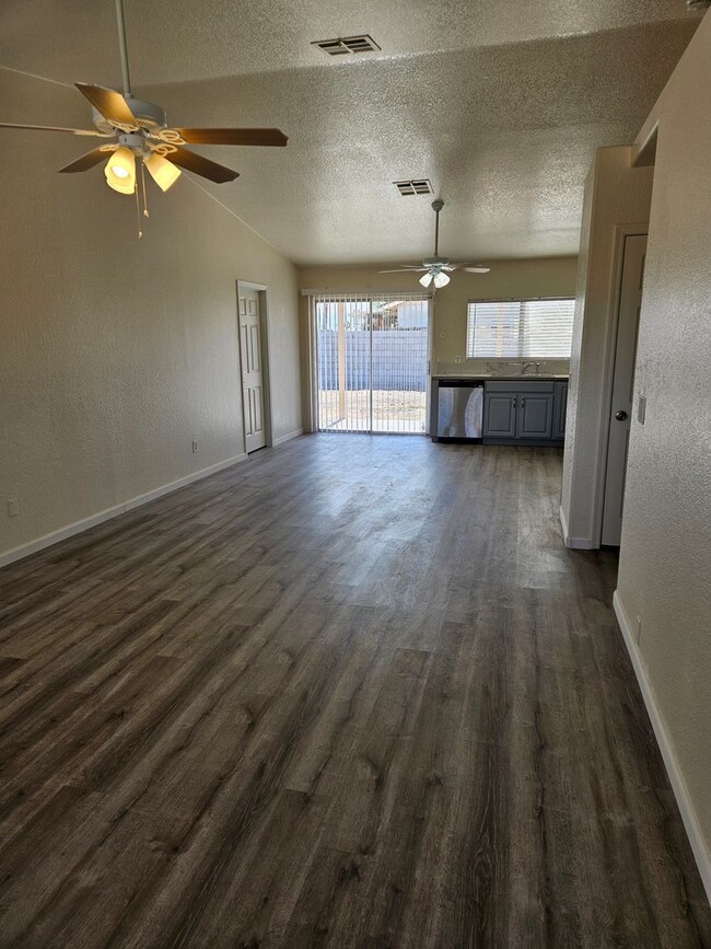 Building Photo - Offering Three Bedroom, 2 Bathroom SFH wit...