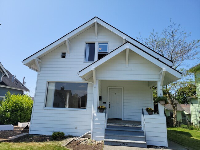 Building Photo - 2124 Rainier Ave