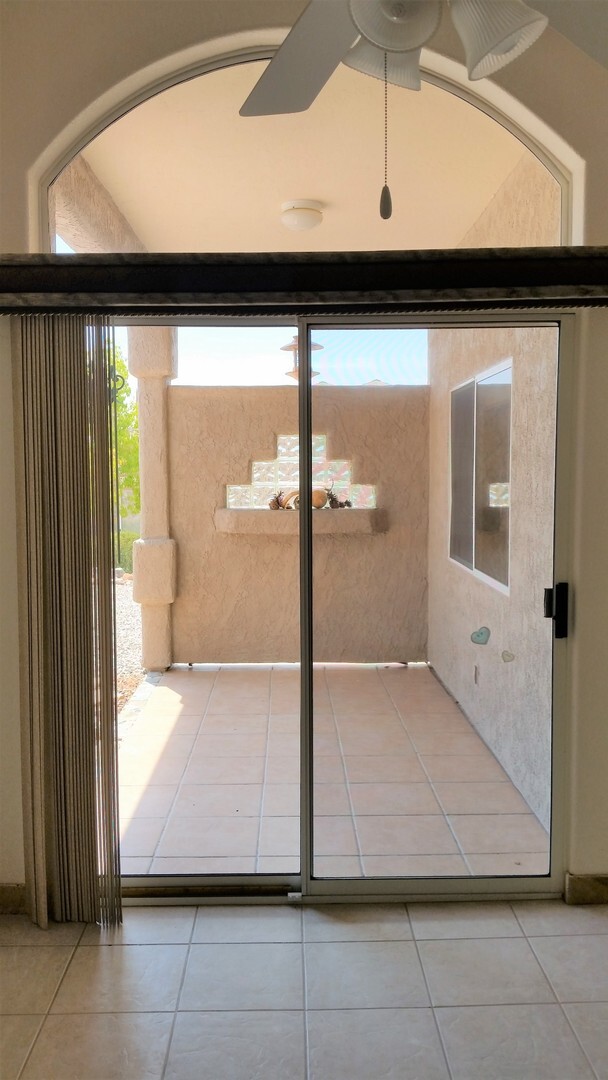Building Photo - Modern Southside Duplex
