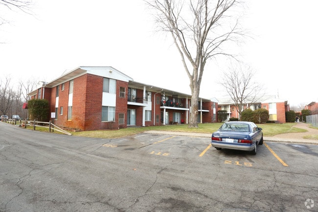 Building Photo - Water's Edge Apartments