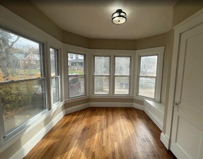 Foto del edificio - 3235-3257 Oak Rd