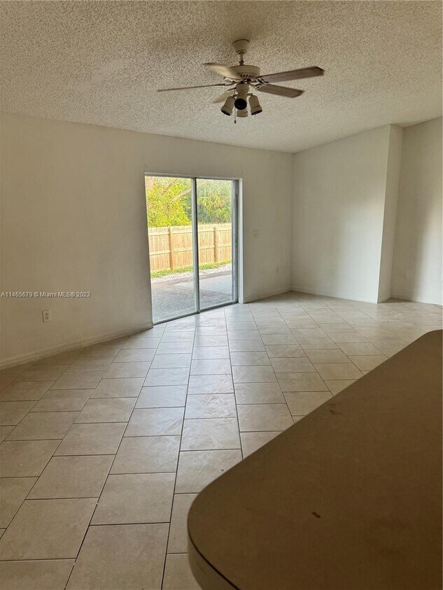 Foto del edificio - 8516 103rd Ct