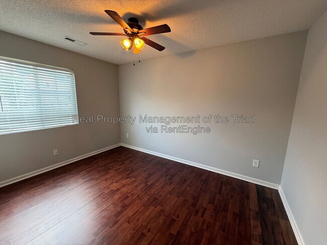 Foto del edificio - 809 Topsail Dr