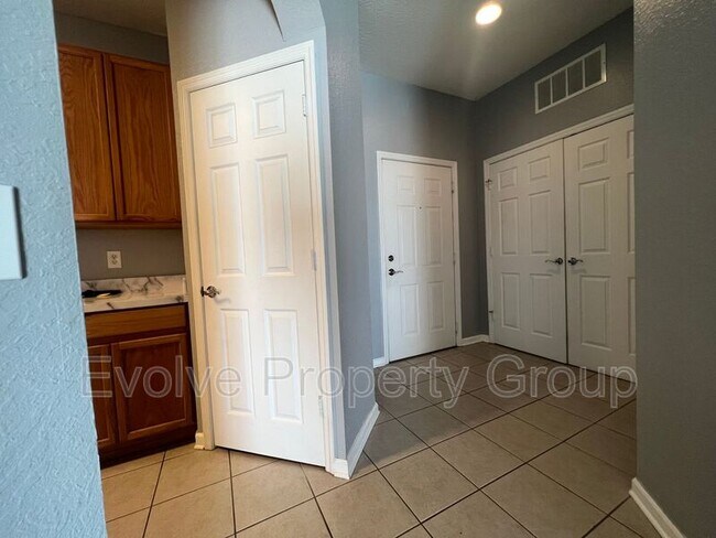 Building Photo - 8775 Sartori St.