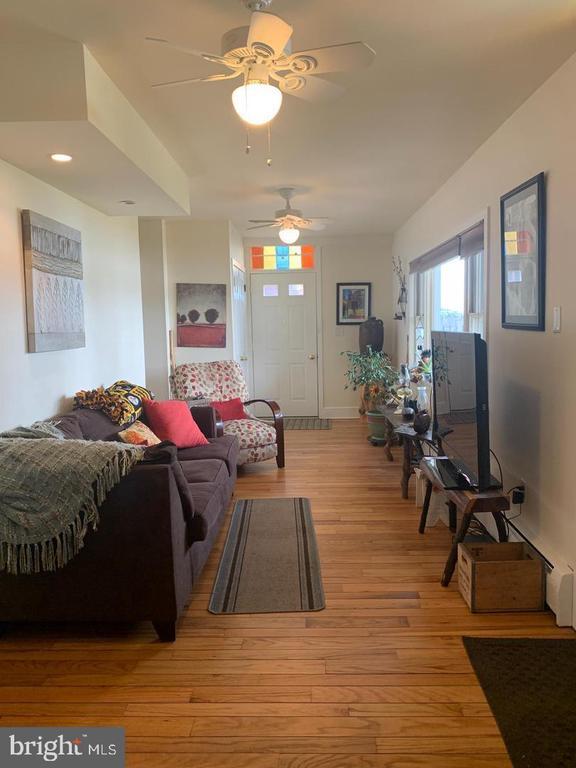 Building Photo - 256 Radcliffe St