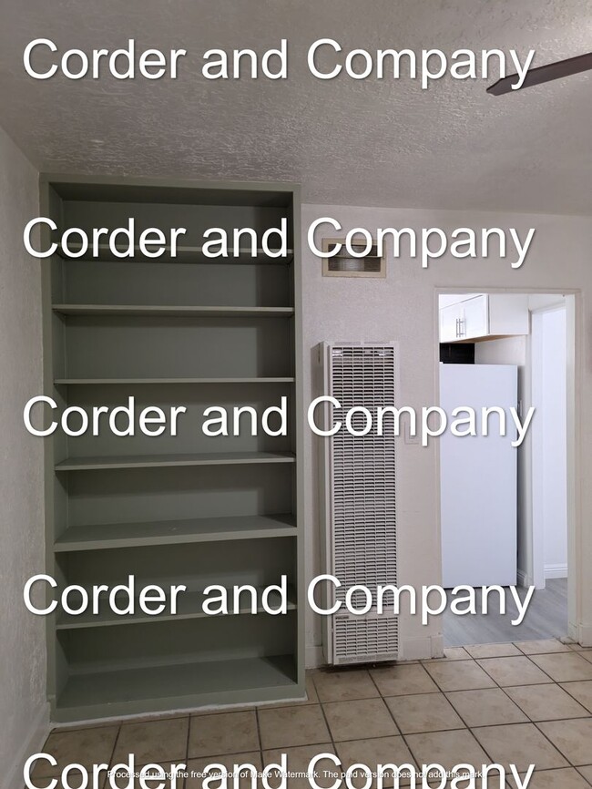 Building Photo - 211-1211 Adams St NE