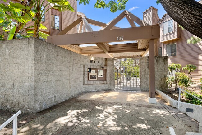 Foto del edificio - 436 E Palm Ave