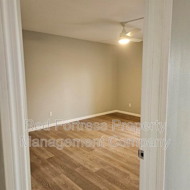 Foto del edificio - 12501 McGregor Blvd