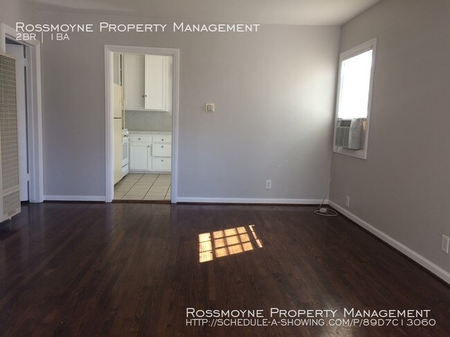 Building Photo - 2 Bedroom, 1 Bathroom Duplex
