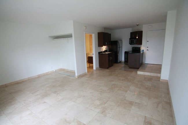 Building Photo - 3949 Los Feliz Blvd