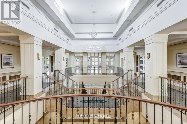 Photo du bâtiment - 700-2700 Humberwood Blvd
