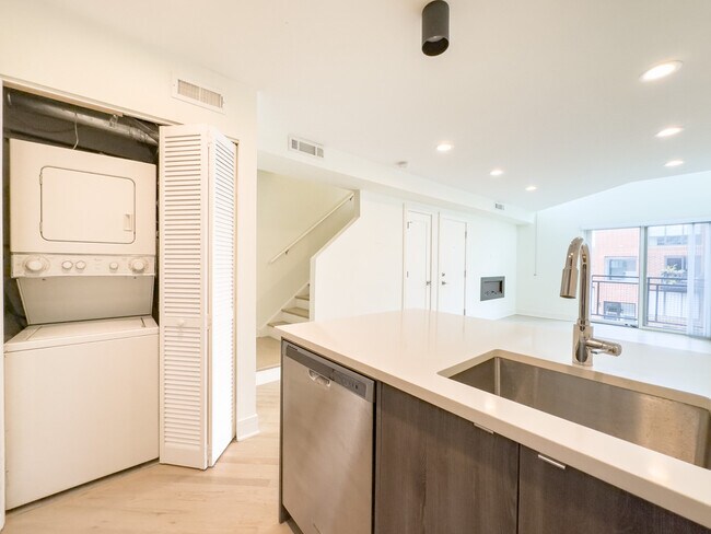 Foto del edificio - 949 W Grace St