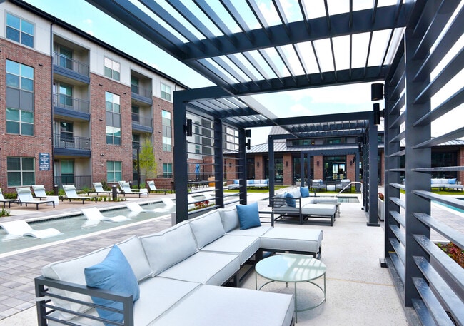 Building Photo - Filament