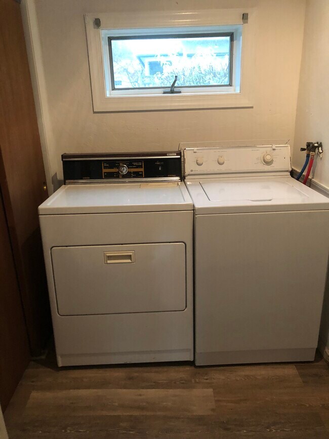 Foto del edificio - 37 Prizer Rd