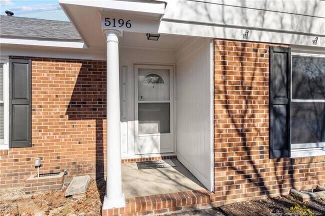 Foto del edificio - 5196 Remington Rd