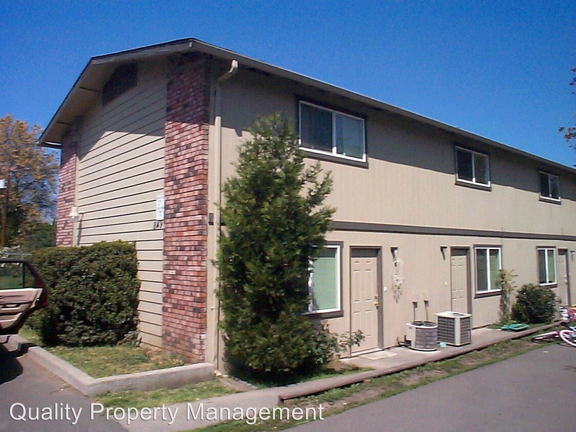 Foto principal - 849 E 9th St