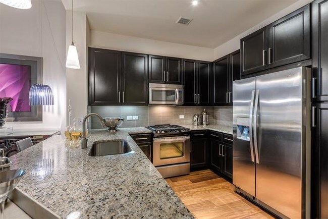 Building Photo - 2 bedroom in Houston TX 77056