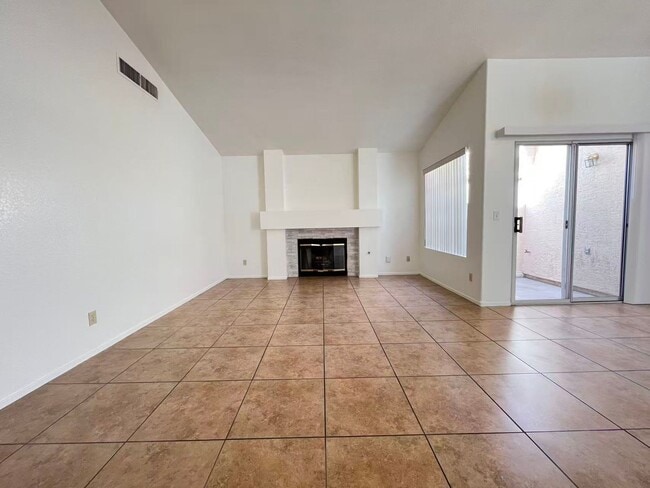 Building Photo - Cute 1 story single-family