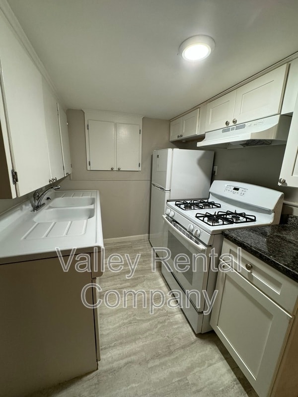 Building Photo - 70 Lyman St