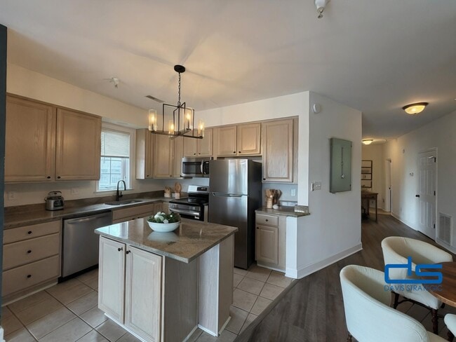 Building Photo - 706 Williams Lndg