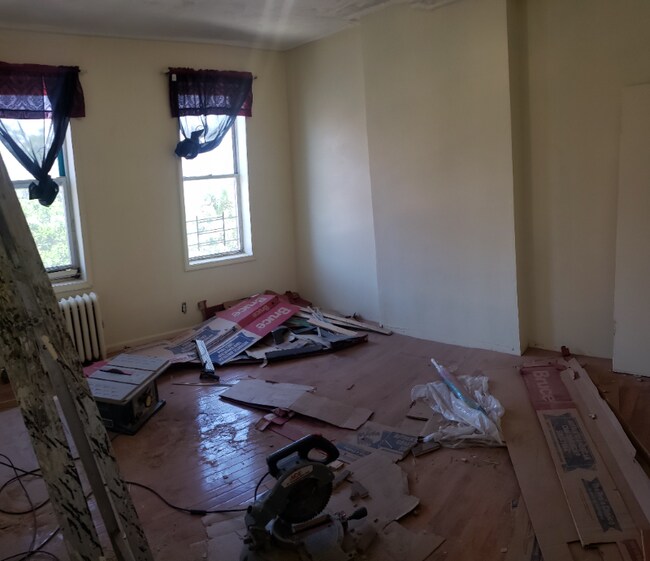 Building Photo - 406 New Lots Ave