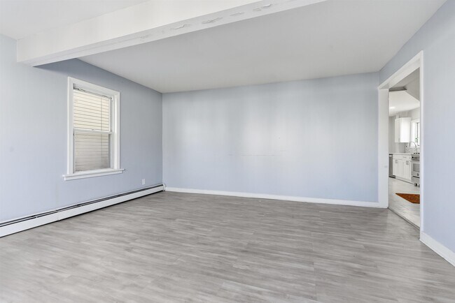 Foto del edificio - 336 W Palisade Ave